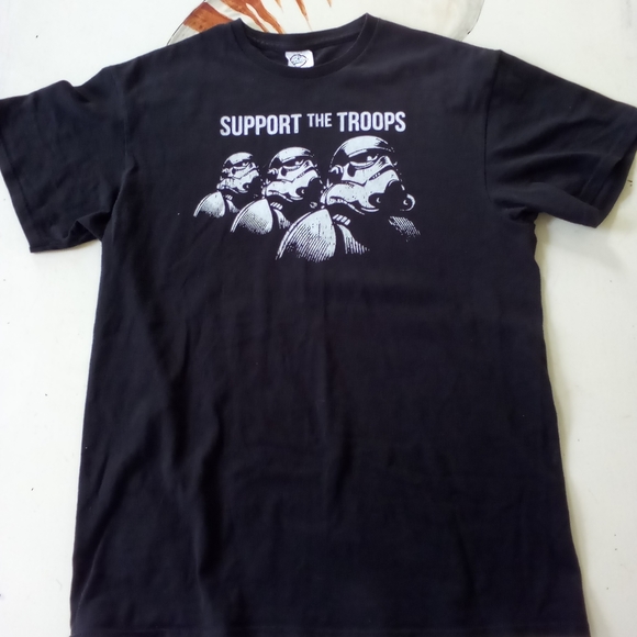 Star Wars graphic Tee - Picture 4 of 6